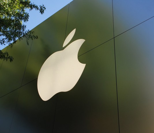 Apple a bezdrátové služby