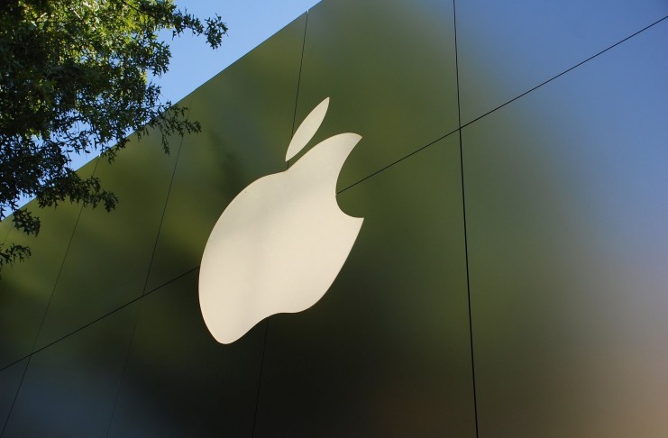 Apple a bezdrátové služby