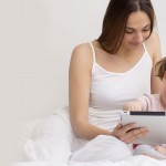 mother-and-baby-with-tablet